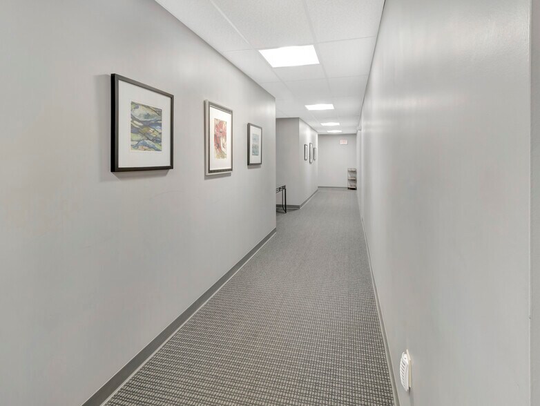 More Photos Of 125 High St, Mansfield Light Distribution For Lease