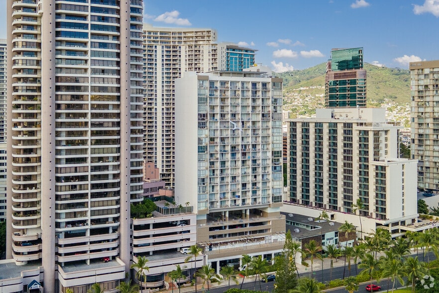More Photos Of 1920 Ala Moana Blvd, Honolulu Hotel For Lease