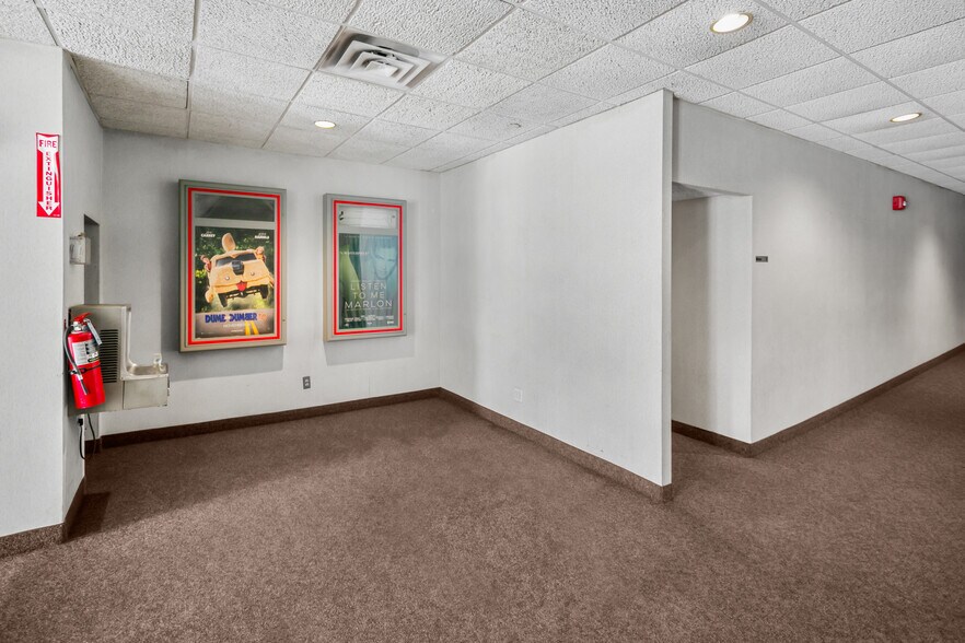 More Photos Of 23-25 W Westfield Ave, Roselle Park Storefront Retail Office For Lease