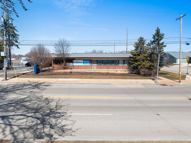 More Photos Of 1751 Deckner Ave, Green Bay Medical For Sale