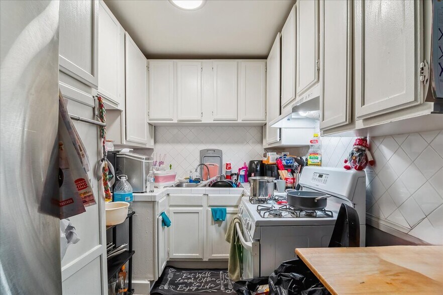 More Photos Of 13717 Chadron Ave, Hawthorne Apartments For Sale