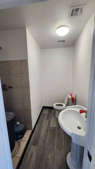 More Photos Of 720 Good Hope St, Norco Industrial For Sale