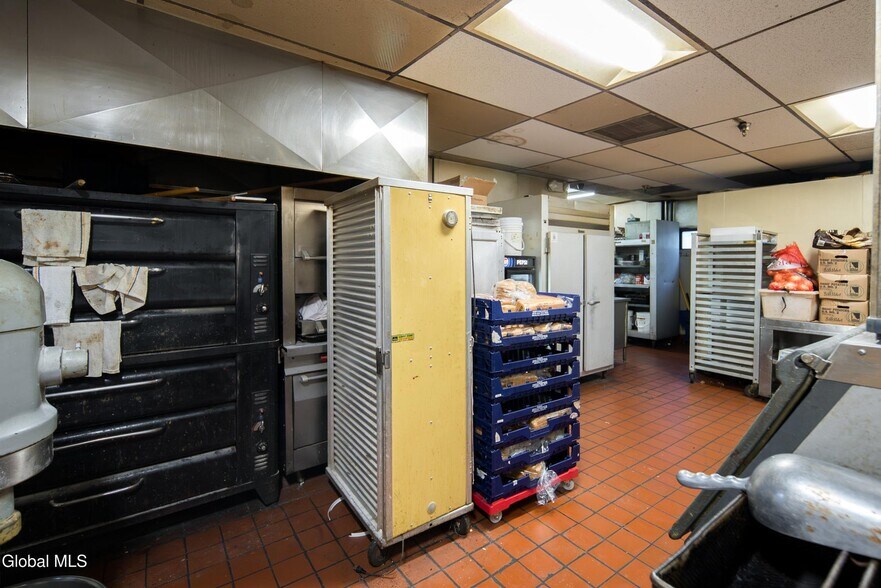 More Photos Of 855 Hoosick St, Troy Restaurant For Sale