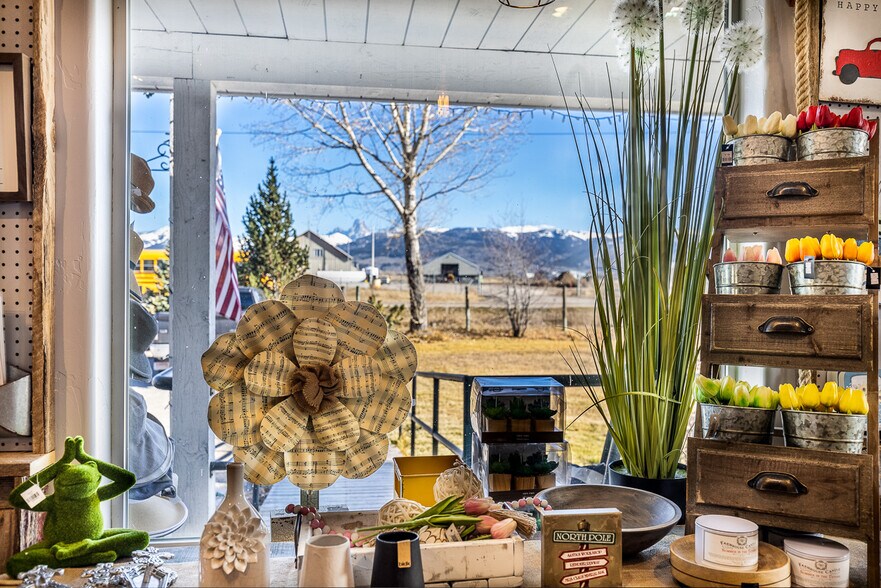 More Photos Of 535 Moraine Ct, Driggs Storefront Retail Residential For Lease