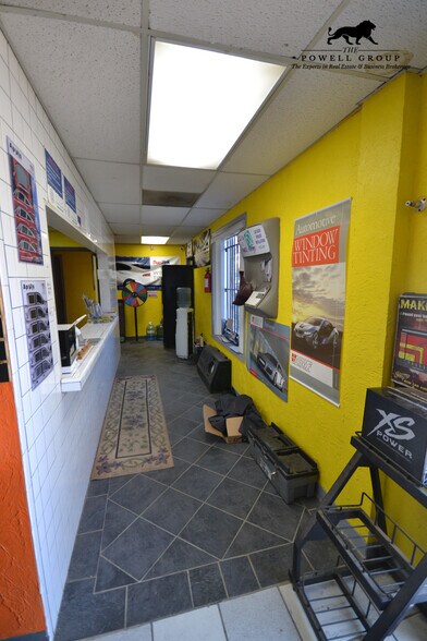More Photos Of 3807 34th St, Lubbock Auto Repair For Sale
