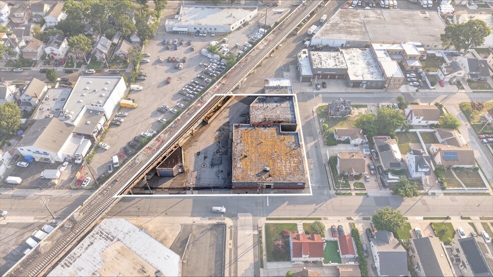 More Photos Of 145 E Mineola Ave, Valley Stream Warehouse For Lease