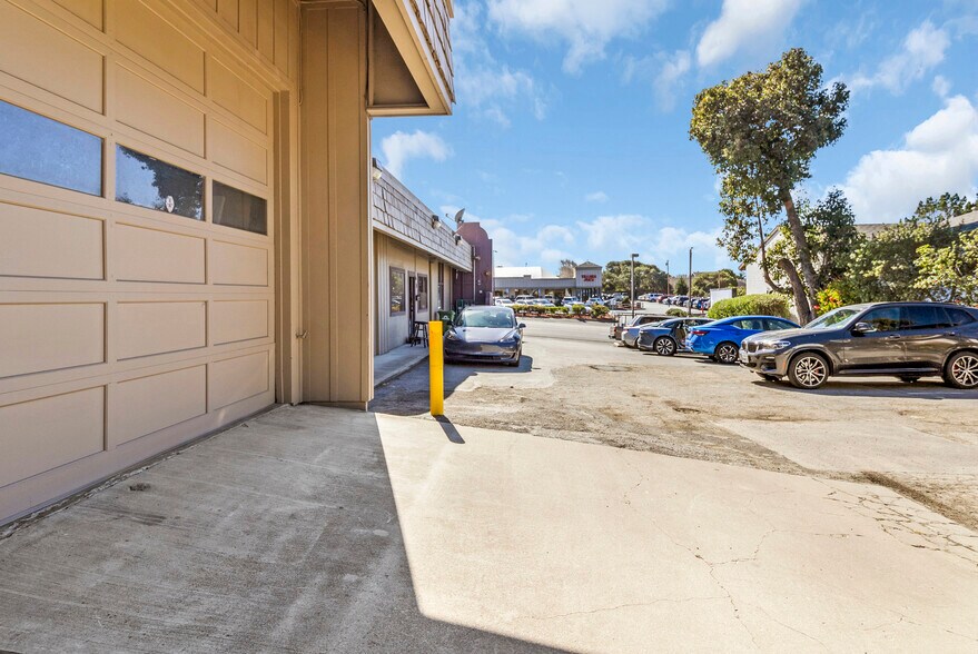 More Photos Of 1157 Forest Ave, Pacific Grove Freestanding For Sale