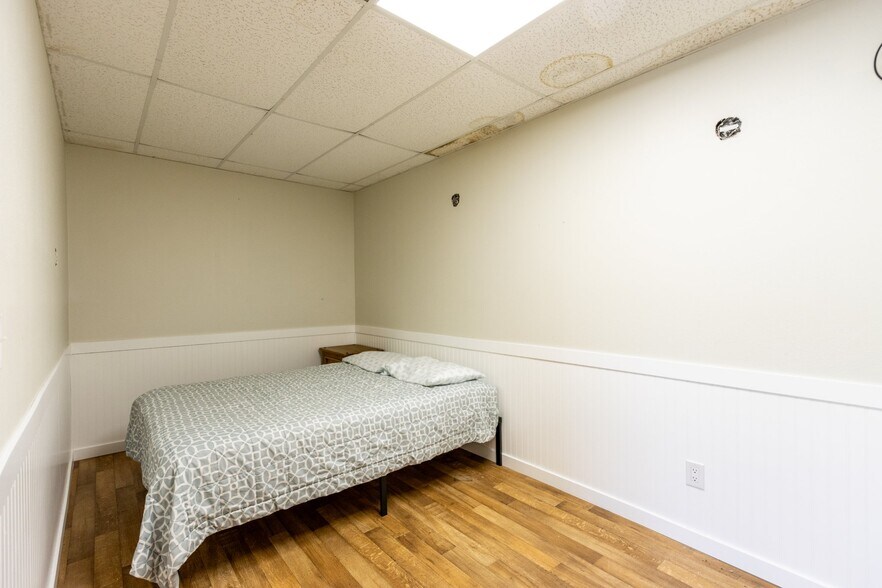 More Photos Of 76 Sawyer Lp, Hardin Flex For Sale