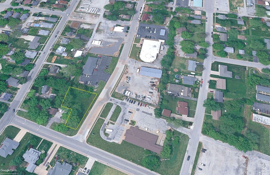 More Photos Of 304 3rd St, Waterloo Land For Sale