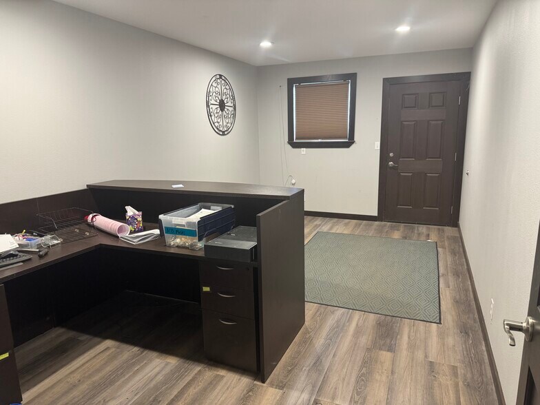 More Photos Of 6446 Road 3 NE, Moses Lake Flex For Lease