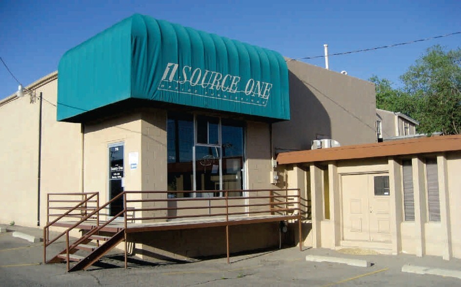 More Photos Of 214 Menaul Blvd NE, Albuquerque Freestanding For Lease