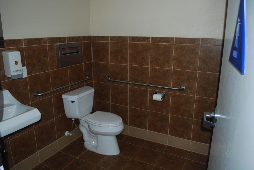 More Photos Of 1771 Grogan Ave, Merced Warehouse For Sale