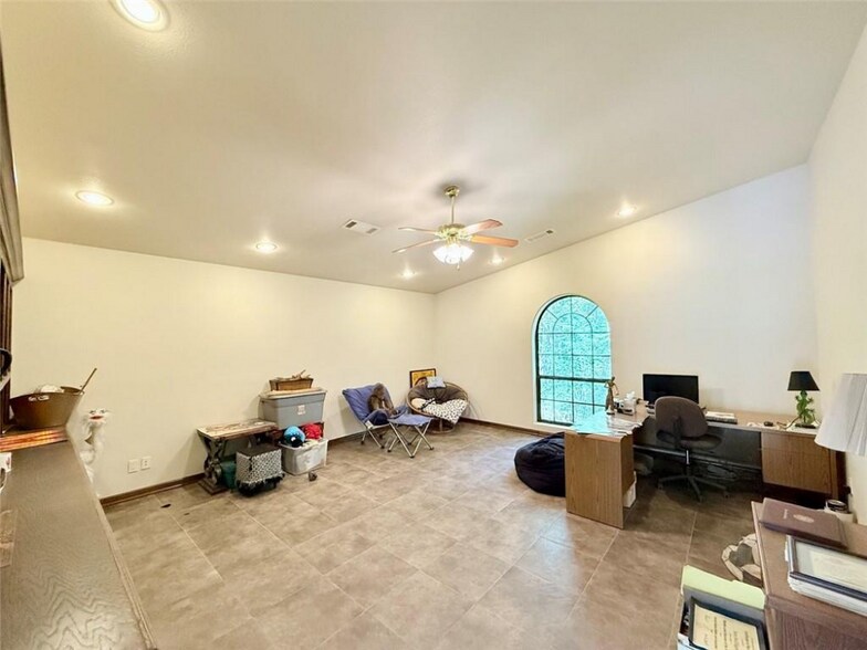 More Photos Of 15288 AR-22, Dardanelle Office For Sale