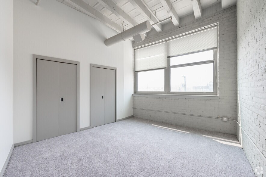 More Photos Of 2010-2020 Euclid Ave, Cleveland Apartments For Lease