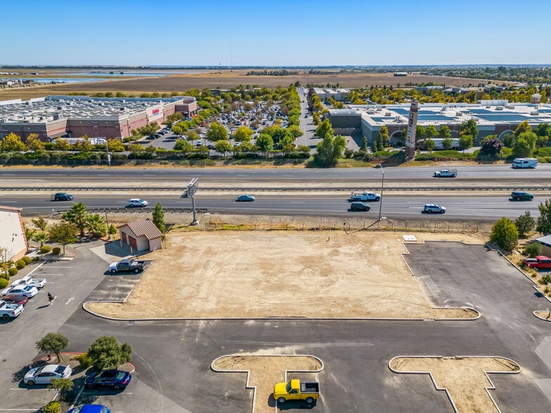 More Photos Of 2120 Freeway Dr, Woodland Land For Sale