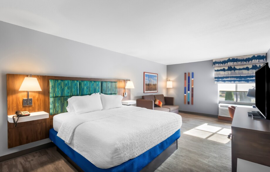 More Photos Of 1502 North Baldwin Ave, Marion Hotel For Sale