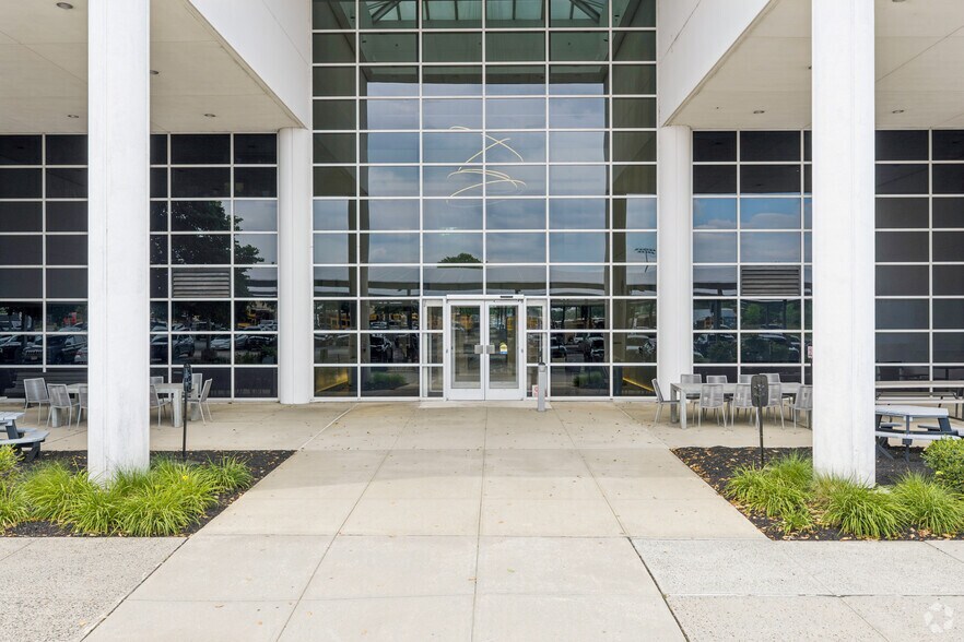 More Photos Of 371 Hoes Ln, Piscataway Office For Sale