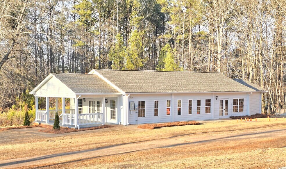 More Photos Of 3470 GA-42, McDonough Specialty For Sale