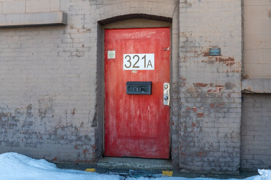 More Photos Of 321 Washington St, Somerville Warehouse For Lease