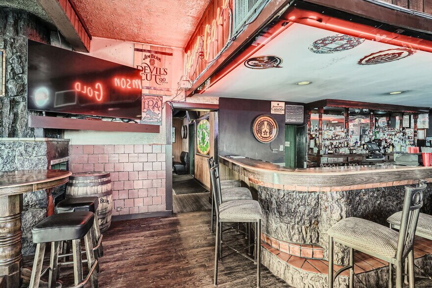 More Photos Of 1201 S. Pearl St., Denver Restaurant For Sale