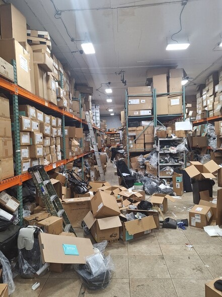 More Photos Of 427 Stanley Ave, Brooklyn Warehouse For Lease