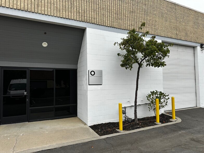 More Photos Of 2889 Bunsen Ave, Ventura Warehouse For Sale