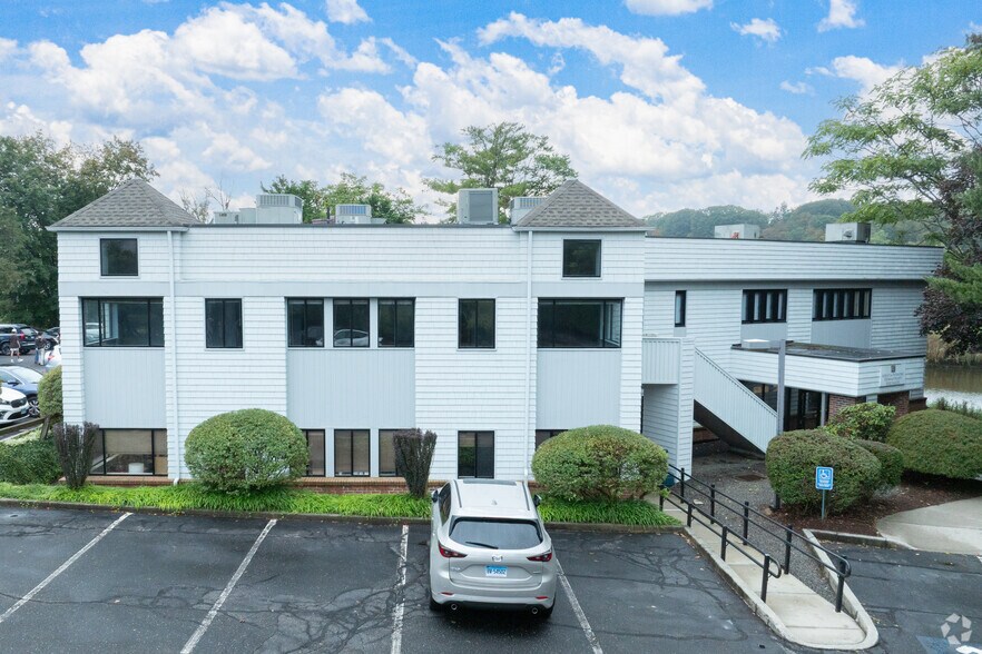 More Photos Of 162 Kings Hwy N, Westport Medical For Lease