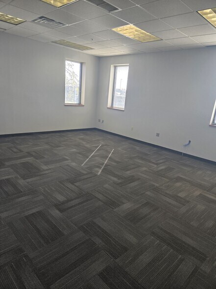 More Photos Of 1903 Keith St, Eau Claire Medical For Lease