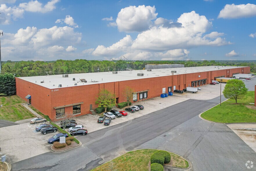 More Photos Of 2101 Westinghouse Blvd, Charlotte Warehouse For Lease