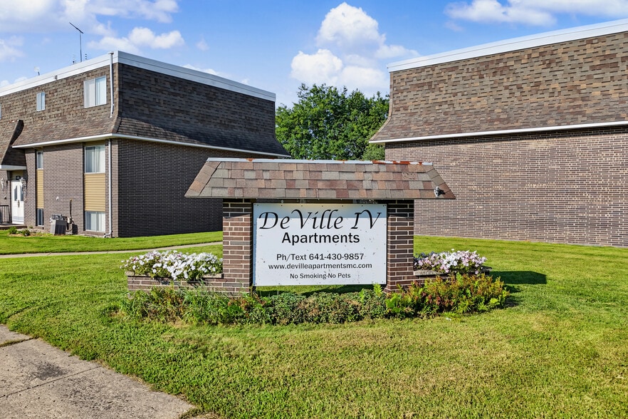 Primary Photo Of 1115 4th St, Mason City Apartments For Sale