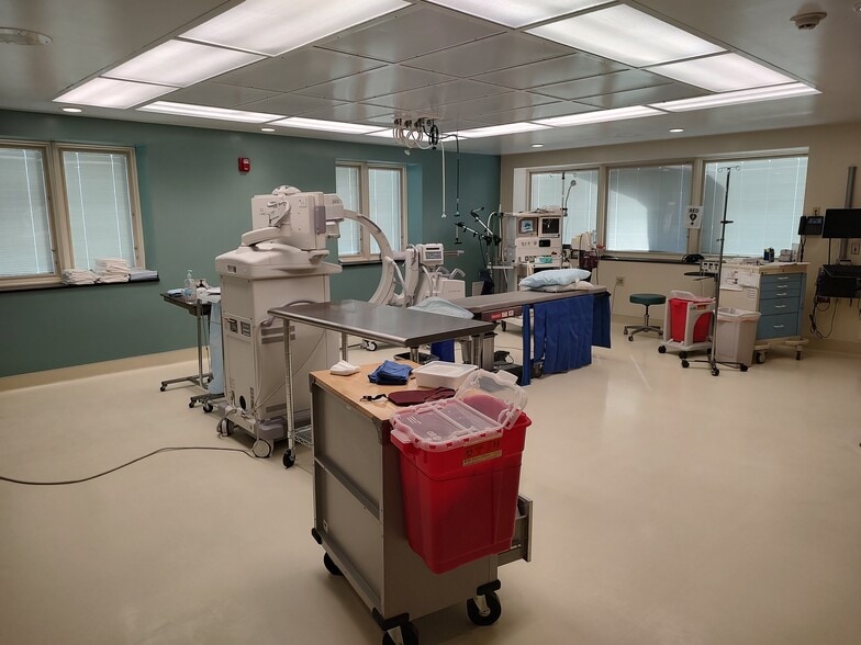 More Photos Of 9002 Mentor Ave, Mentor Medical For Sale