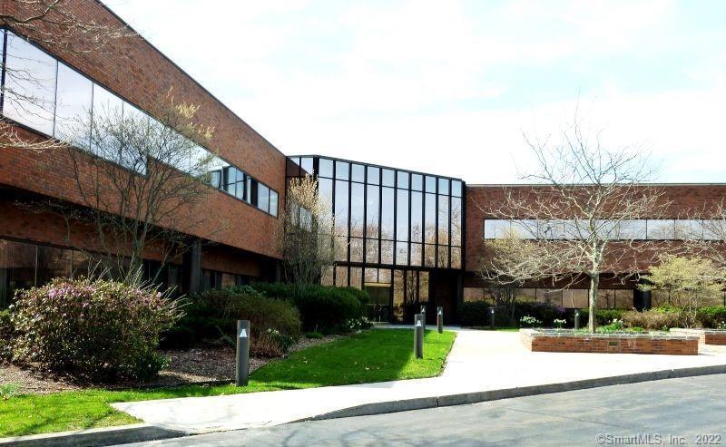 More Photos Of 100 S Shore Dr, East Haven Medical For Lease
