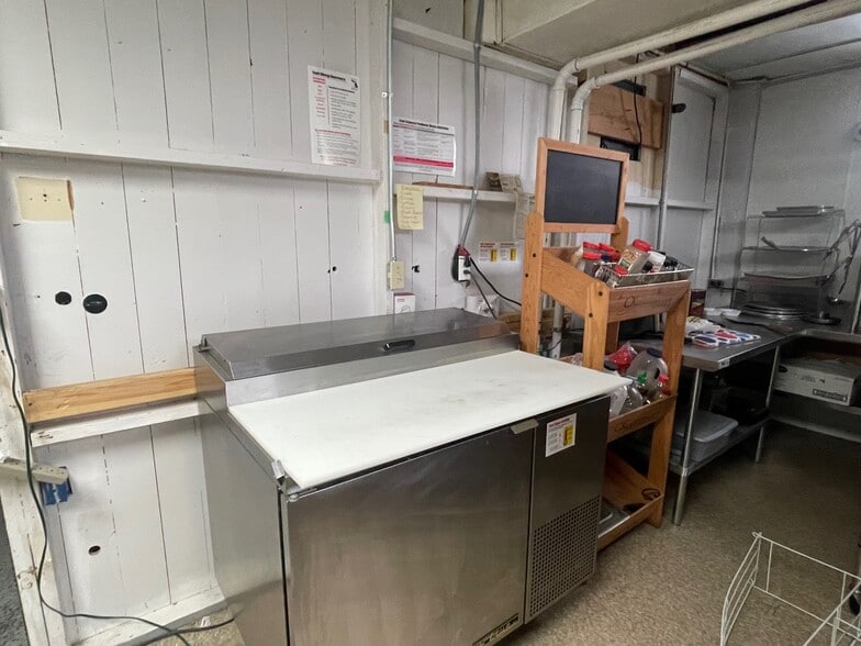 More Photos Of 8036 N Clare Ave, Harrison Convenience Store For Sale