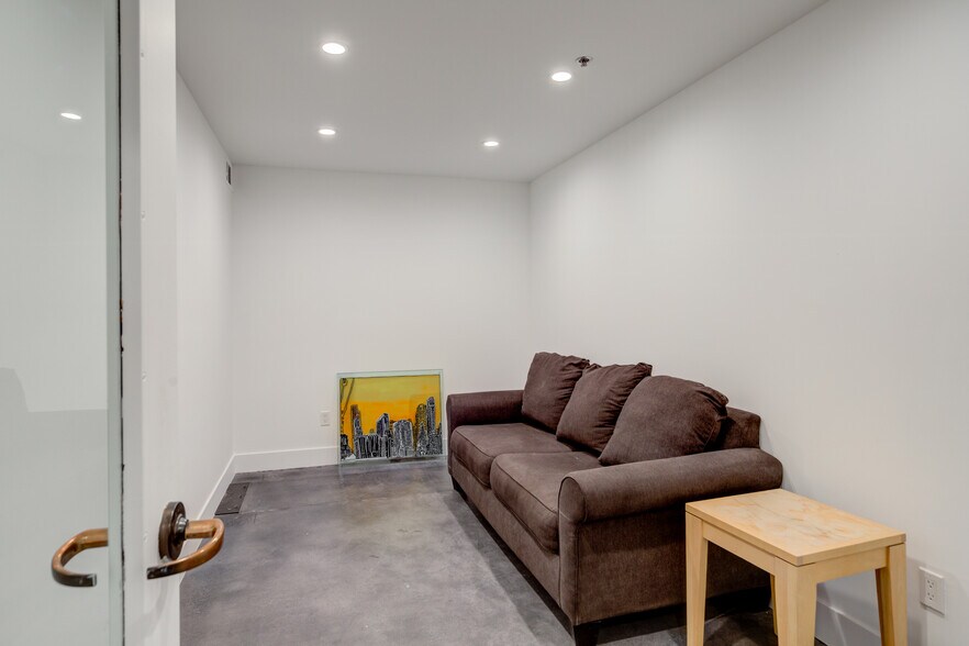More Photos Of 710 Seward St, Los Angeles Loft Creative Space For Lease