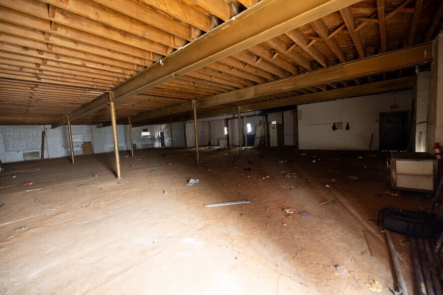 More Photos Of 555 Liberty Ave, Brooklyn Warehouse For Sale