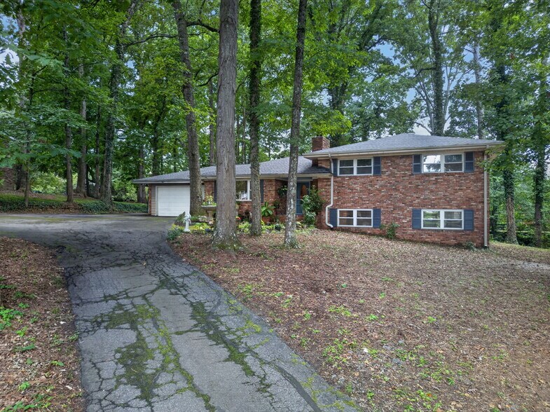 More Photos Of 3343 Dogwood Ln NW, Acworth Flex For Sale