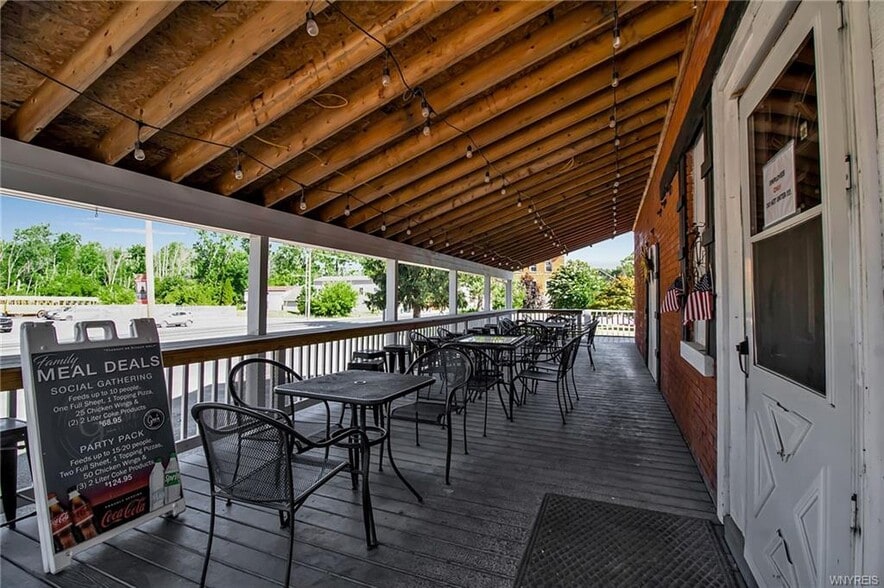 More Photos Of 1693 Quaker Rd, Barker Restaurant For Sale