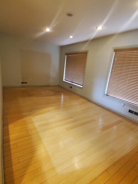 More Photos Of 801-807 S 7th St, Las Vegas Medical For Lease