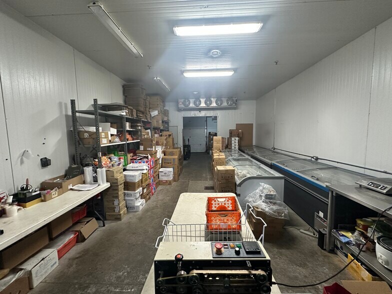 More Photos Of 21 Fairburn Dr, Markham Light Distribution For Sale