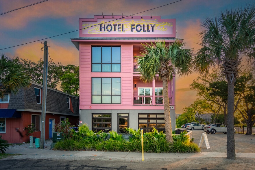 More Photos Of 87 Center St, Folly Beach Restaurant For Lease