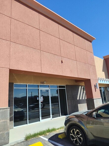More Photos Of 4164 N Mesa St, El Paso Storefront For Lease