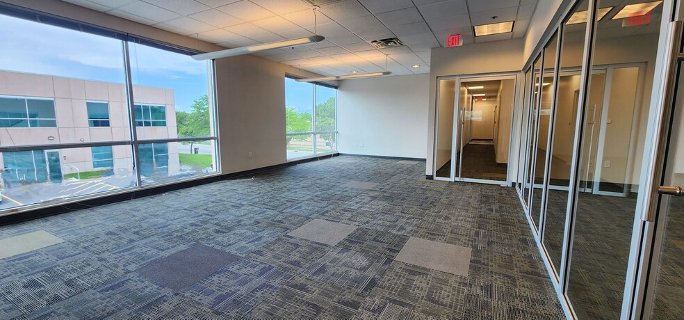 More Photos Of 8851 S Sandy Pky, Sandy Office For Sale