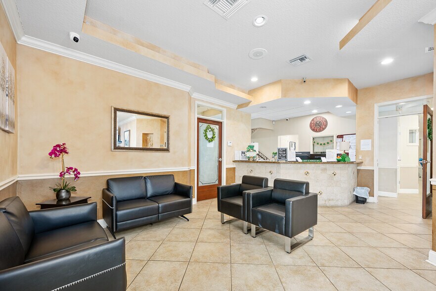 More Photos Of 1667 Clyde Morris Blvd, Daytona Beach Medical For Lease
