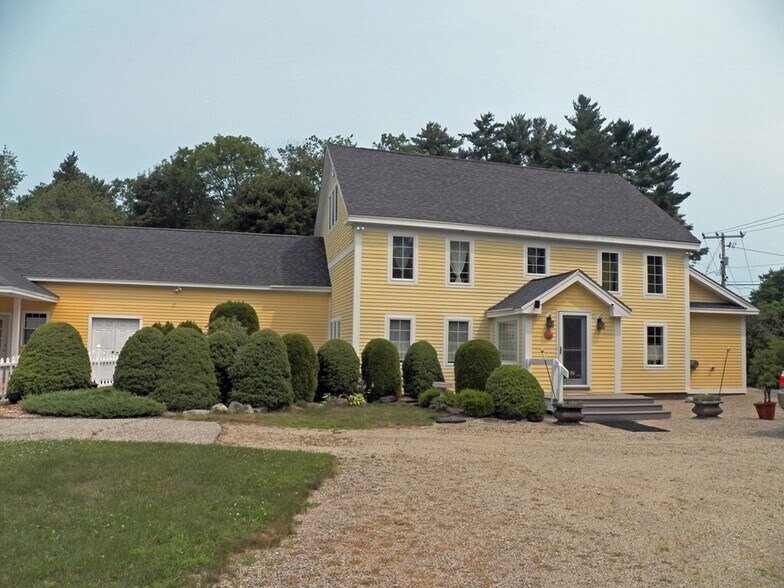 More Photos Of 146 Calef Hwy, Barrington Flex For Sale