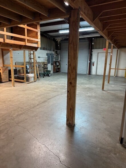 More Photos Of 1917 US Highway 27 N, Sebring Storefront For Sale