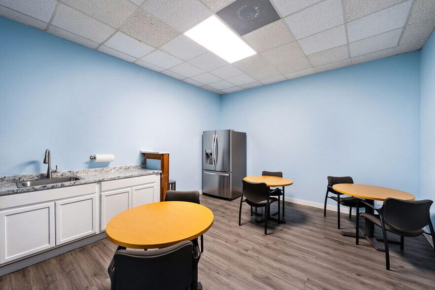 More Photos Of 2419 FM 1092 Rd, Missouri City Coworking Space