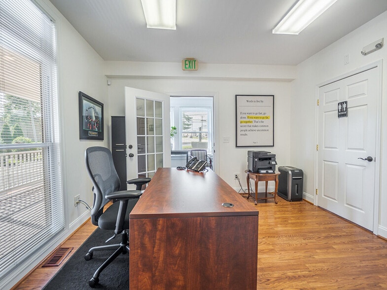 More Photos Of 134 Cockeysville Rd, Cockeysville Industrial For Sale