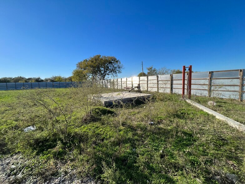 More Photos Of 36847 Richard Frey Rd, Hempstead Truck Terminal For Sale