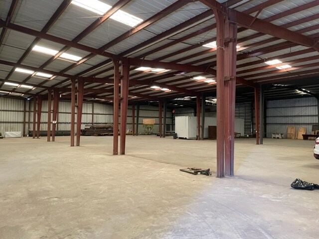 More Photos Of 18846 N Highway 99, Acampo Unknown For Lease