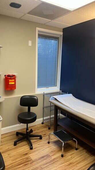 More Photos Of 561 Cranbury Rd, East Brunswick Medical For Sale